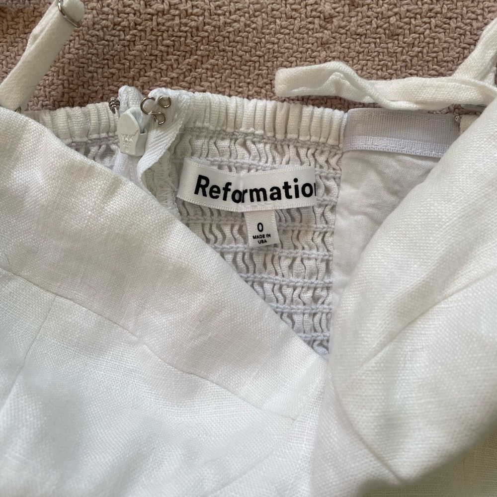 Reformation Kylie Linen
Romper - Picture 6 of 6
